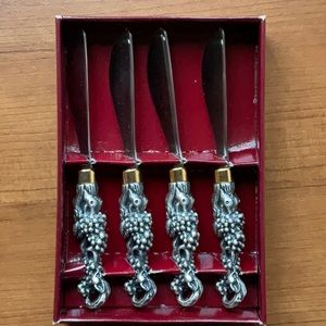 NIB Arthur Court Spreaders